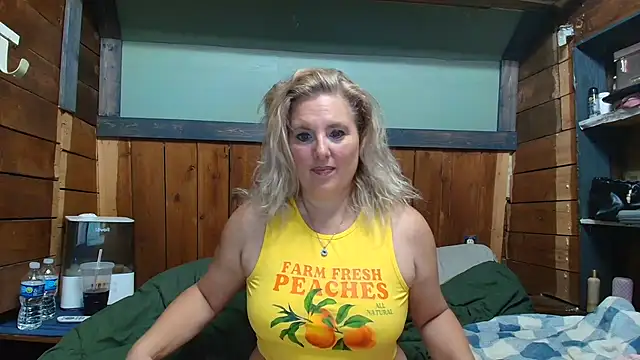 Snapshot of lisaxlovexxx chatting on February 2026 05:32:02 PM lisaxlovexxx online show from February 2026 05:32:02 PM