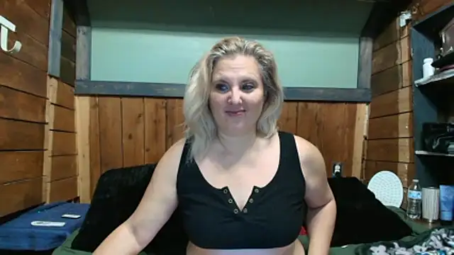 Snapshot of lisaxlovexxx chatting on January 2026 04:57:01 PM lisaxlovexxx online show from January 2026 04:57:01 PM