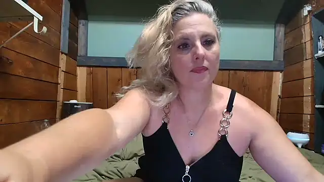 Snapshot of lisaxlovexxx chatting on June 2026 06:30:02 PM lisaxlovexxx online show from June 2026 06:30:02 PM