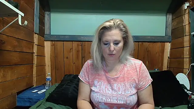 Snapshot of lisaxlovexxx chatting on December 2025 06:08:01 PM lisaxlovexxx online show from December 2025 06:08:01 PM