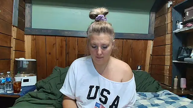 Snapshot of lisaxlovexxx chatting on February 2026 03:47:02 PM lisaxlovexxx online show from February 2026 03:47:02 PM