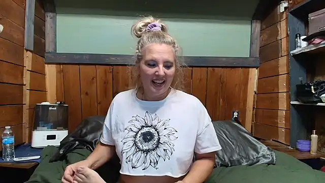 lisaxlovexxx online show from April 2026 05:19:02 PM