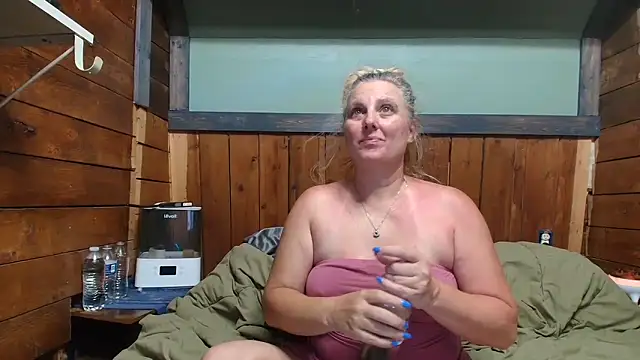 Snapshot of lisaxlovexxx chatting on June 2026 03:19:02 AM lisaxlovexxx online show from June 2026 03:19:02 AM