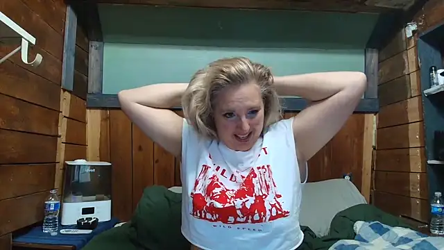 Snapshot of lisaxlovexxx chatting on February 2026 04:38:01 PM lisaxlovexxx online show from February 2026 04:38:01 PM