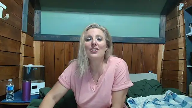 Snapshot of lisaxlovexxx chatting on March 2026 12:00:02 AM lisaxlovexxx online show from March 2026 12:00:02 AM