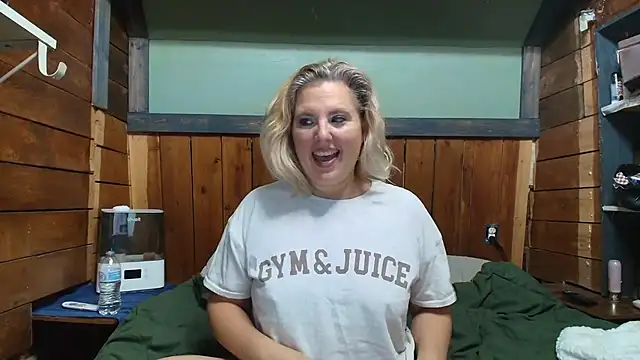 Snapshot of lisaxlovexxx chatting on February 2026 05:08:01 PM lisaxlovexxx online show from February 2026 05:08:01 PM