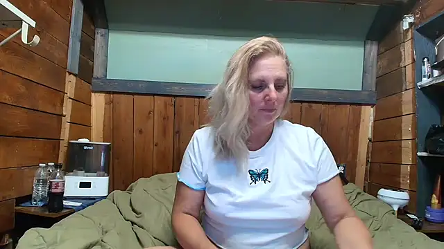 Snapshot of lisaxlovexxx chatting on June 2026 02:28:01 AM lisaxlovexxx online show from June 2026 02:28:01 AM