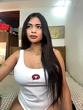 Snapshot of Bombshell_Ashy chatting on November 2025 09:59:01 PM Bombshell Ashy online show from November 2025 09:59:01 PM