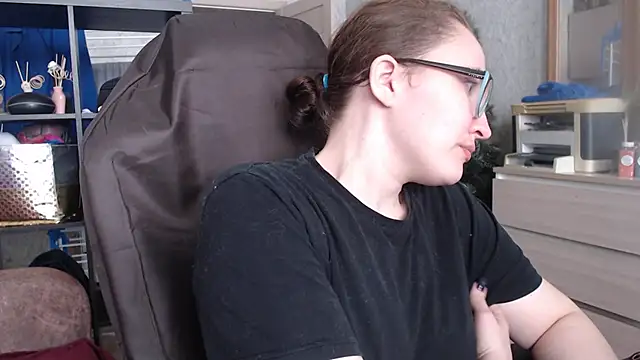 Snapshot of AnKey_Rayah chatting on February 2025 04:20:01 AM AnKey Rayah online show from February 2025 04:20:01 AM
