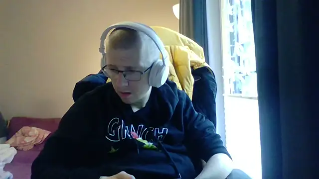 Snapshot of David250692 chatting on November 2025 12:39:01 PM David250692 online show from November 2025 12:39:01 PM