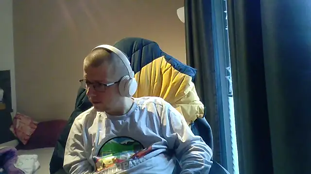 Snapshot of David250692 chatting on November 2025 09:42:01 AM David250692 online show from November 2025 09:42:01 AM