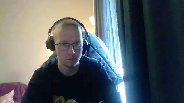 Snapshot of David250692 chatting on October 2025 10:25:02 AM David250692 online show from October 2025 10:25:02 AM