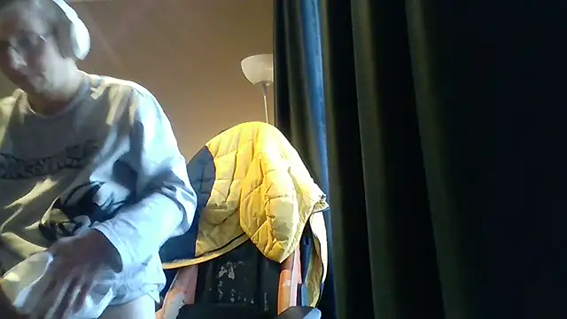 David250692 online show from December 2025 10:42:02 AM