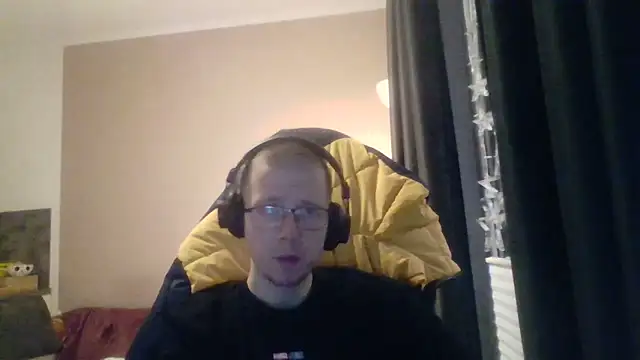 Snapshot of David250692 chatting on October 2025 05:53:02 AM David250692 online show from October 2025 05:53:02 AM