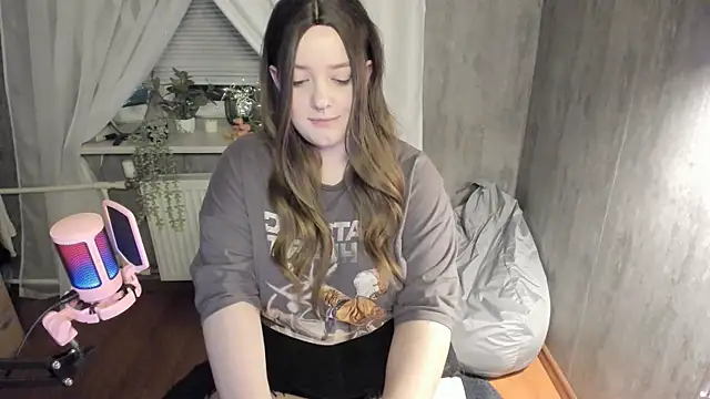 Sophia Edwards online show from February 2025 06:19:01 PM