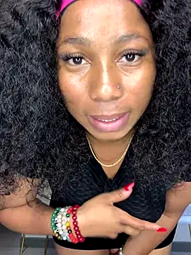 Snapshot of CurvyDesire1 chatting on December 2025 10:47:01 AM CurvyDesire1 online show from December 2025 10:47:01 AM