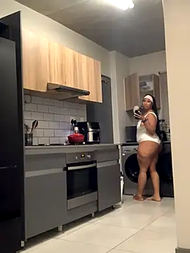 Snapshot of CurvyDesire1 chatting on October 2025 02:12:02 AM CurvyDesire1 online show from October 2025 02:12:02 AM