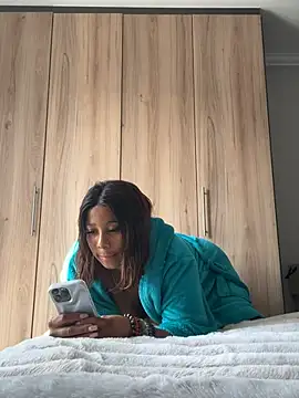 CurvyDesire1 online show from May 2026 11:17:02 AM