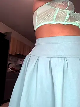 Snapshot of CurvyDesire1 chatting on November 2025 08:51:02 AM CurvyDesire1 online show from November 2025 08:51:02 AM