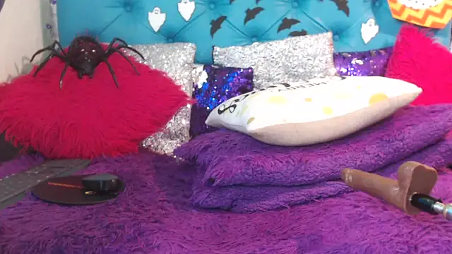 SARAWILLS online show from October 2025 03:09:02 PM