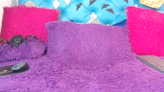 SARAWILLS online show from October 2025 02:41:01 PM