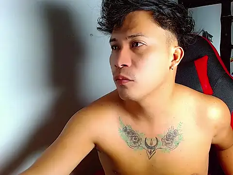 boyhot23x online show from April 2026 05:25:02 AM