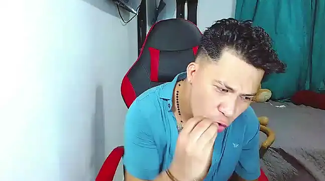 boyhot23x online show from December 2024 03:34:01 AM