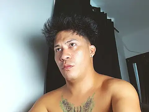 boyhot23x online show from March 2026 10:05:01 PM