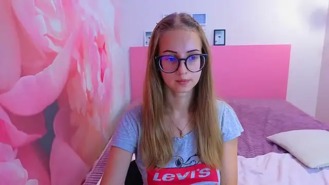 AliceAdams online show from October 2025 06:58:02 AM