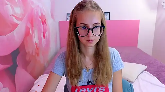 AliceAdams online show from September 2025 06:48:02 AM