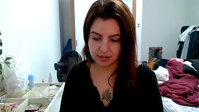 Snapshot of chelbyy chatting on October 2025 04:05:02 AM chelbyy online show from October 2025 04:05:02 AM