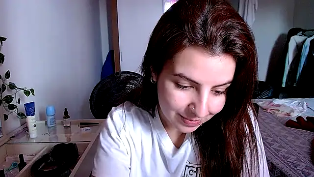 Snapshot of chelbyy chatting on October 2025 07:26:01 PM chelbyy online show from October 2025 07:26:01 PM