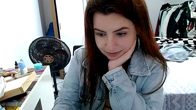 Snapshot of chelbyy chatting on October 2025 02:46:02 AM chelbyy online show from October 2025 02:46:02 AM