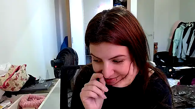Snapshot of chelbyy chatting on September 2025 05:20:01 PM chelbyy online show from September 2025 05:20:01 PM
