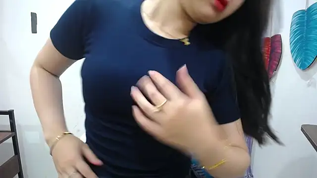 Aminababiew online show from April 2026 01:23:02 AM