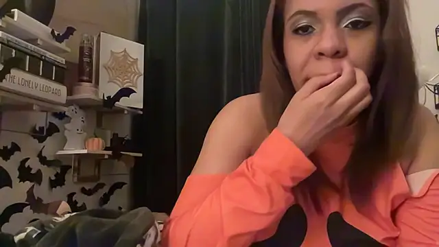 Sanaawest online show from October 2025 12:04:02 PM