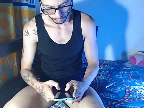 Snapshot of alisterxxx chatting on October 2025 02:23:02 AM alisterxxx online show from October 2025 02:23:02 AM