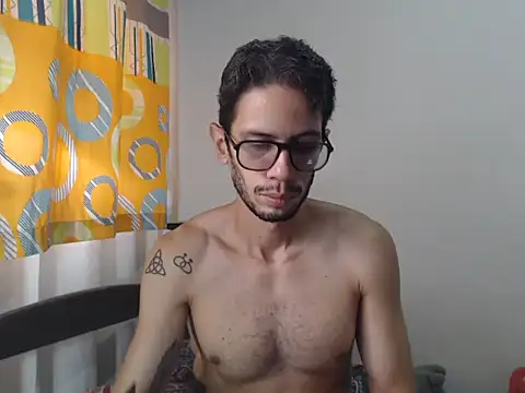 alisterxxx online show from April 2026 02:10:01 PM