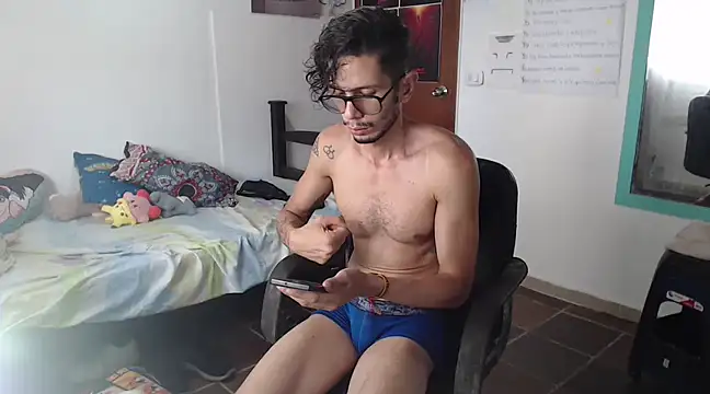 Snapshot of alisterxxx chatting on February 2025 07:30:02 PM alisterxxx online show from February 2025 07:30:02 PM