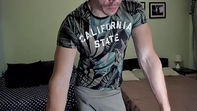 Marrymepls online show from May 2026 04:54:01 PM