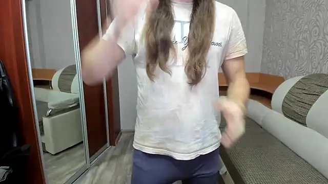 Marrymepls online show from October 2025 08:30:01 PM