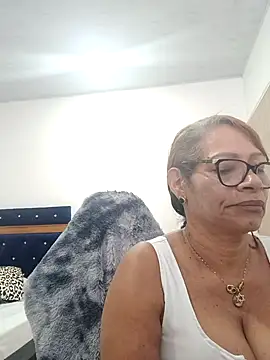 BustyMilf  online show from September 2025 01:06:01 PM