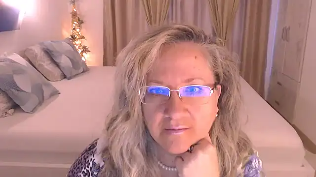 Raisshy online show from November 2025 11:59:02 AM