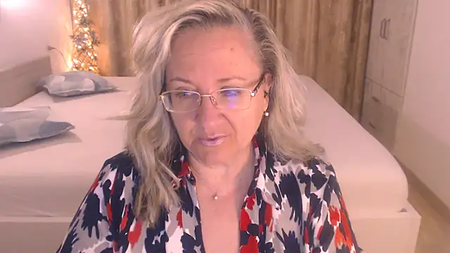 Raisshy online show from May 2026 01:18:02 PM