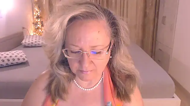 Snapshot of Raisshy chatting on July 2026 08:26:01 AM Raisshy online show from July 2026 08:26:01 AM