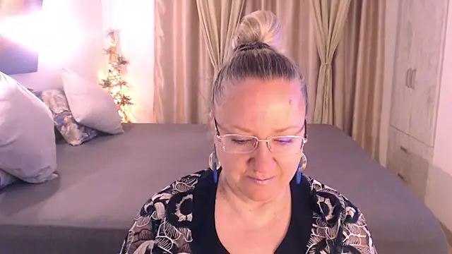 Snapshot of Raisshy chatting on March 2025 04:43:01 AM Raisshy online show from March 2025 04:43:01 AM