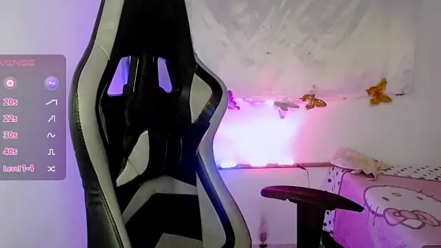 ninatiny online show from February 2026 10:24:02 AM