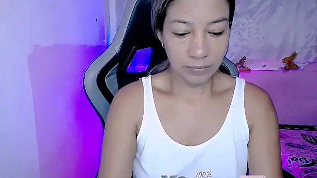 ninatiny online show from October 2025 10:14:02 AM