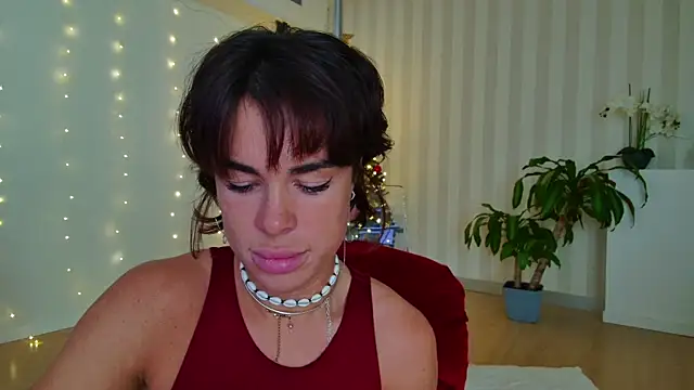 girl nextd00r online show from January 2025 03:09:01 PM