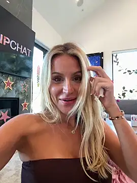 Snapshot of jasminesummer chatting on February 2026 09:48:02 PM jasminesummer online show from February 2026 09:48:02 PM